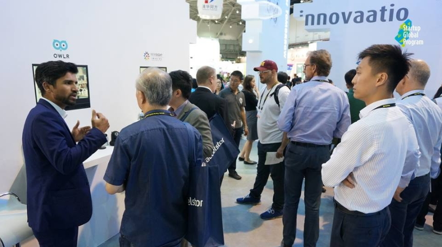 Dog-Sitting Device, Face Recognition and Anti-Glare Technology Star at Taipei Tech Show