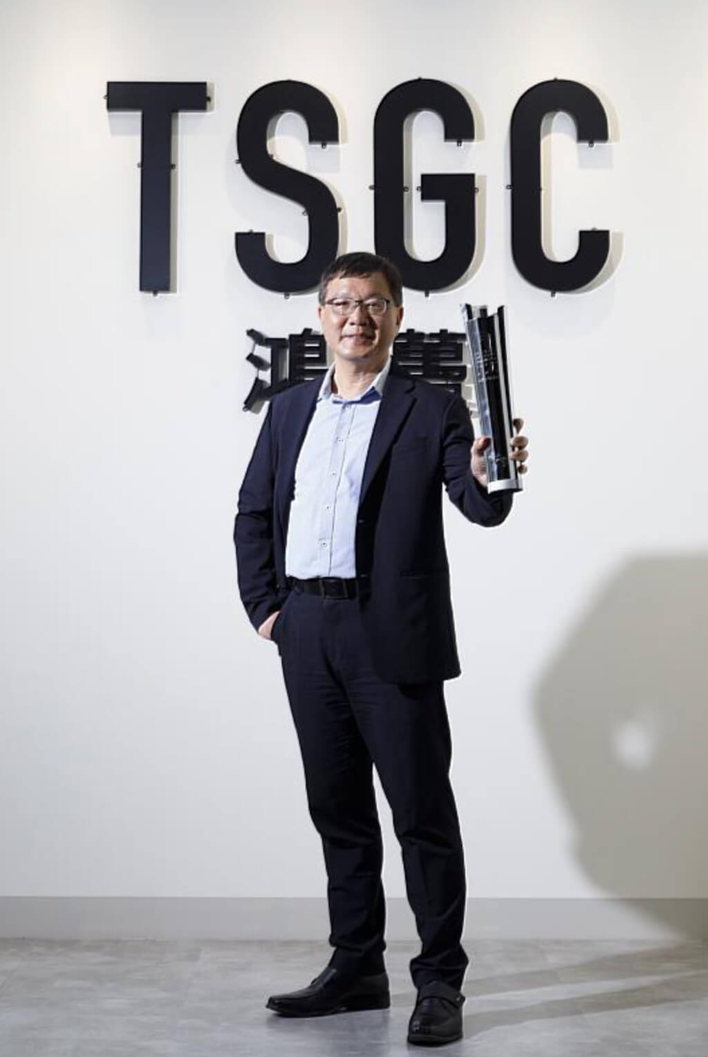 鴻躉技術榮獲國家產業創新獎、CES 創新獎、InnoVEX ESG 特別獎、法國 Powr Earth 等國內外獎項肯定，展現台灣在全球綠色經濟的領先實力。