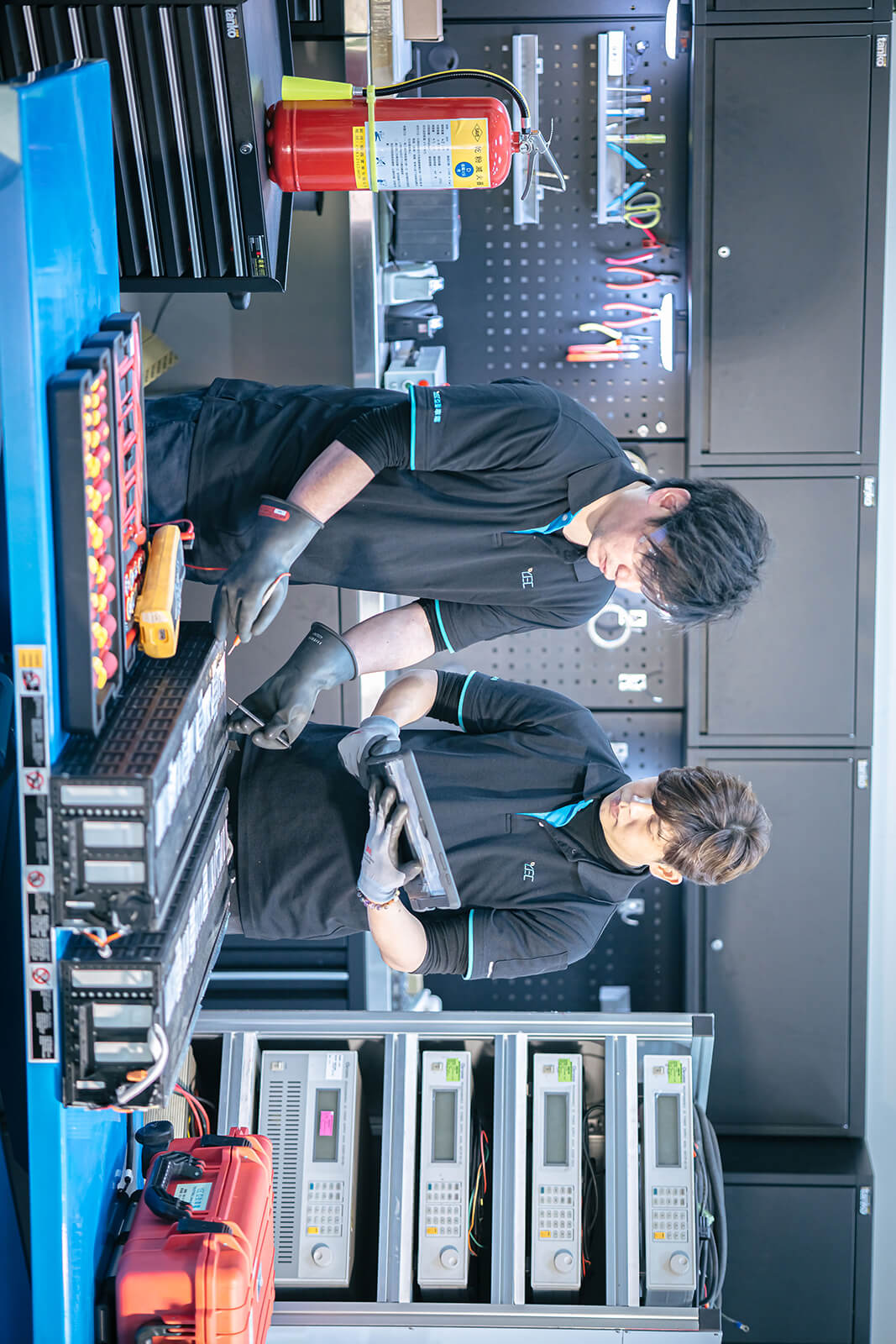 亞勁車電透過獨立第三方維保服務模式,打造電動車維保新典範,獲得業界與政府肯定。