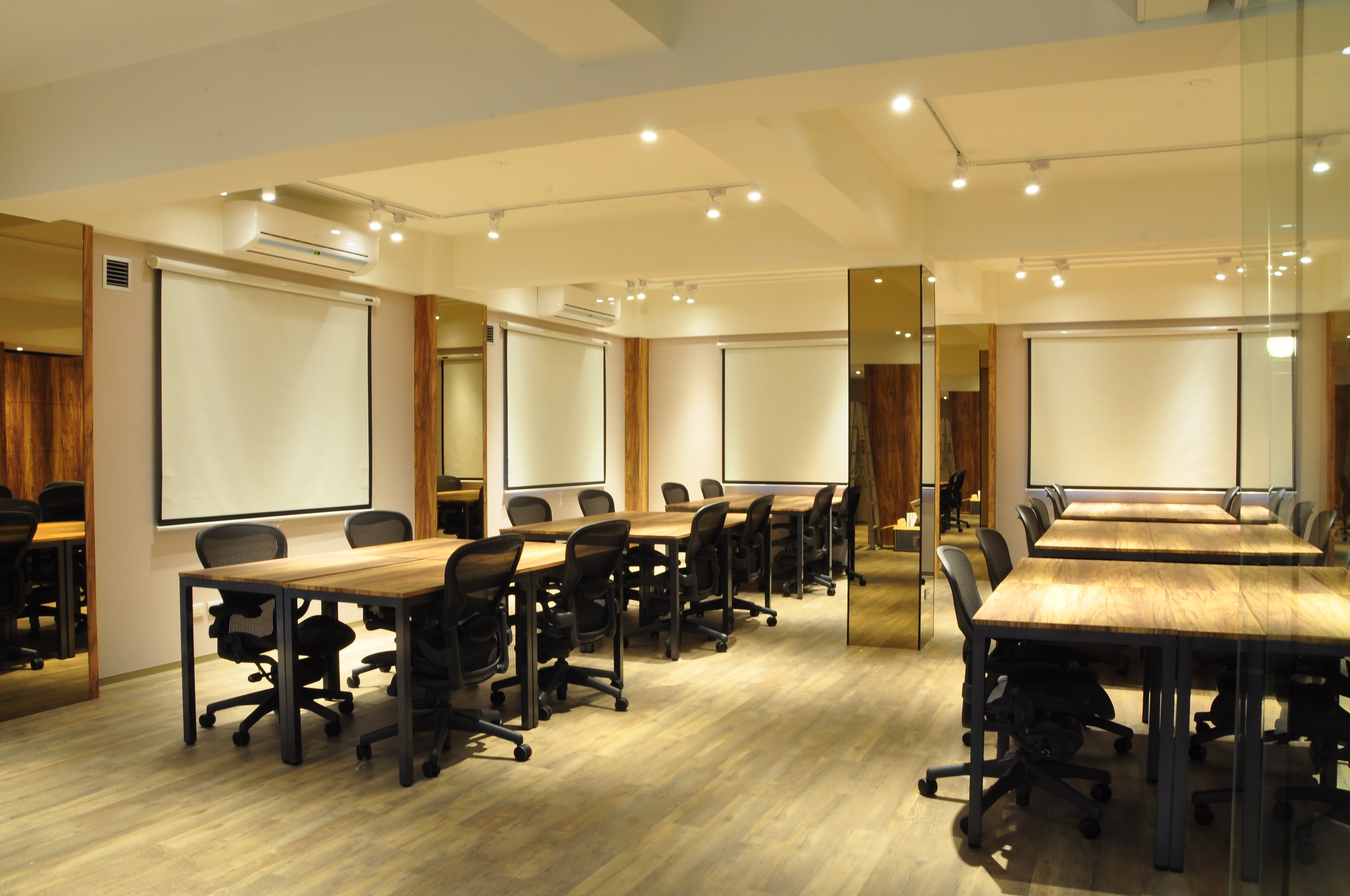 三樓 Coworking Space