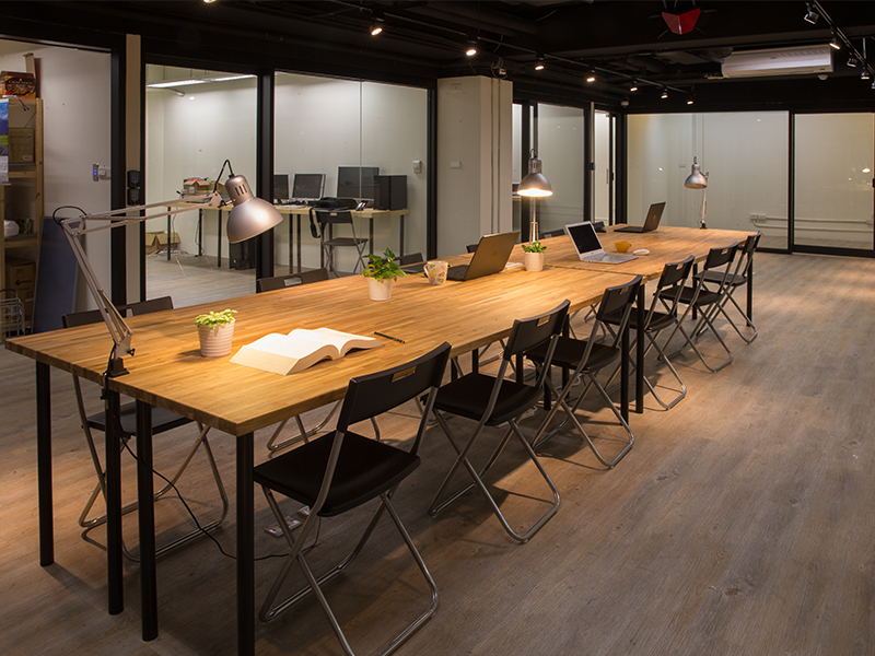 KICK OFF Coworking Space 共同工作空間