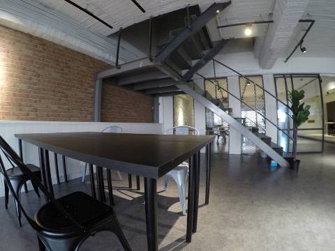 Hour Jungle Coworking...